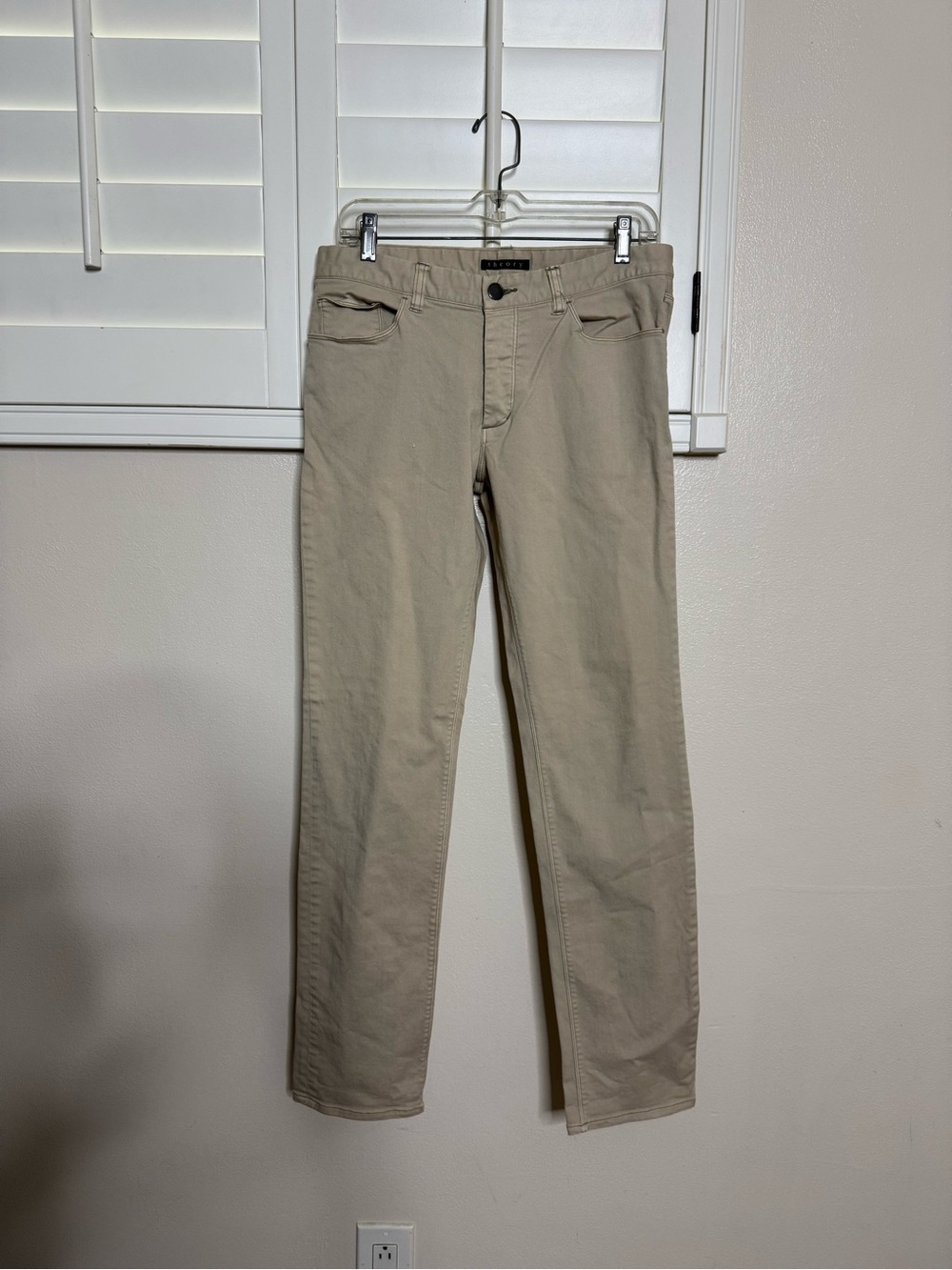 Theory Men's Khaki jeans in Light Tan